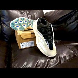 Yeezy 700